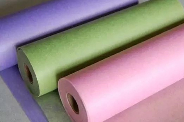 Quelle est la différence entre le coton non caoutchouté et le tissu non tissé