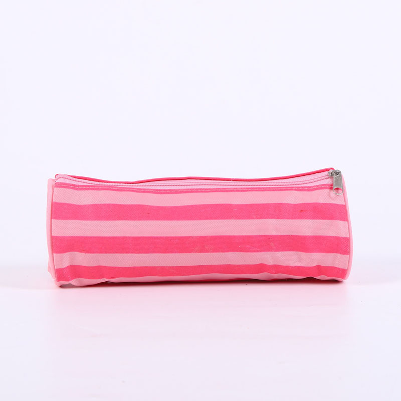 Présentation de la trousse à stylos Slim Pen Pouch : une façon pratique et élégante de transporter vos stylos